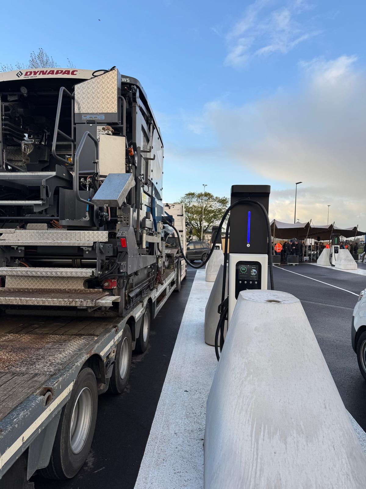 DC snelladers Laadplein Hornweg — Van der Sijs laadinfrastructuur