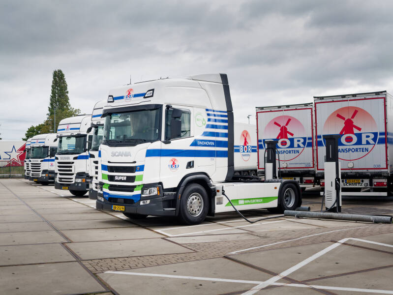 DC-laadplein van Van der Sijs bij Bor Transporten in Eindhoven